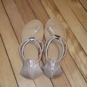 Beige Sandals 🙋🏾‍♀️